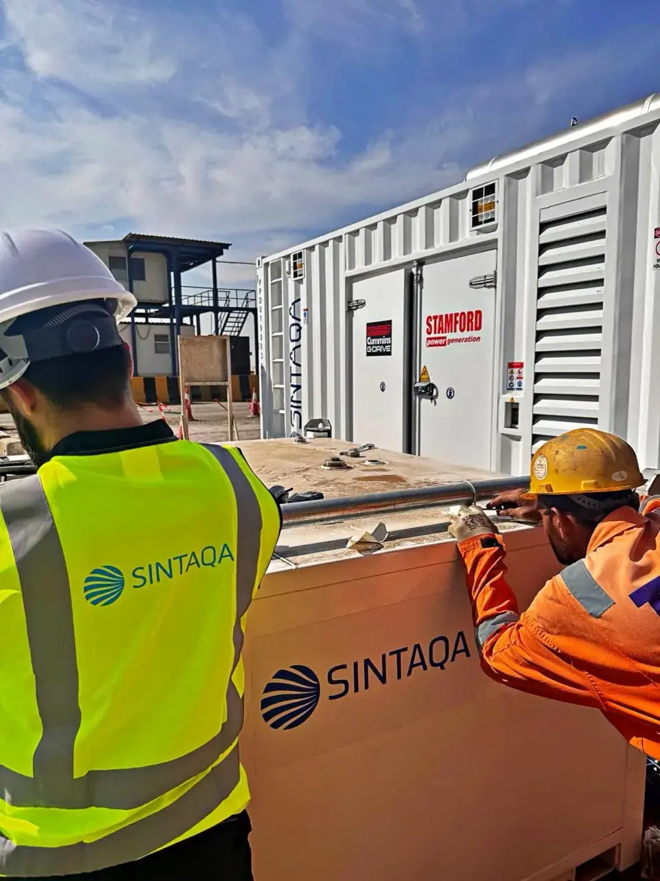 SINTAQA site team during generator installation